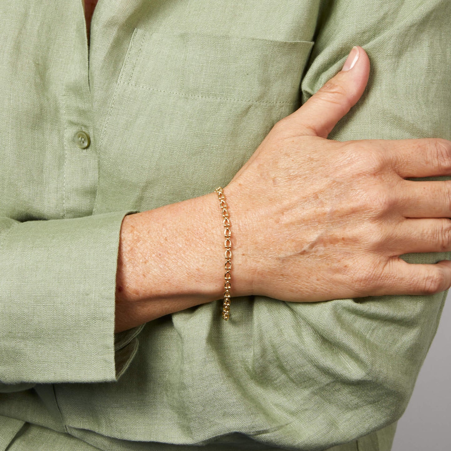 Oval Link Bracelet in 9ct Gold