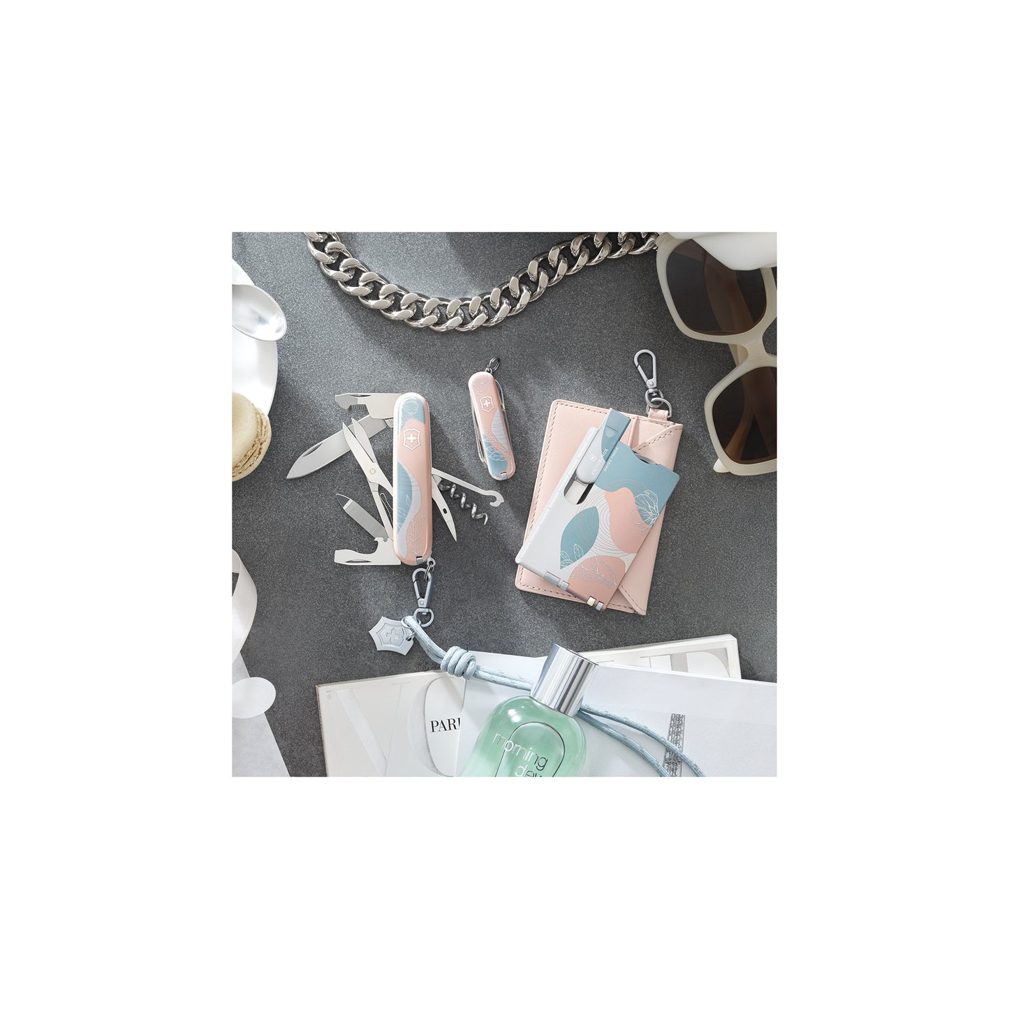 Companion Paris Style