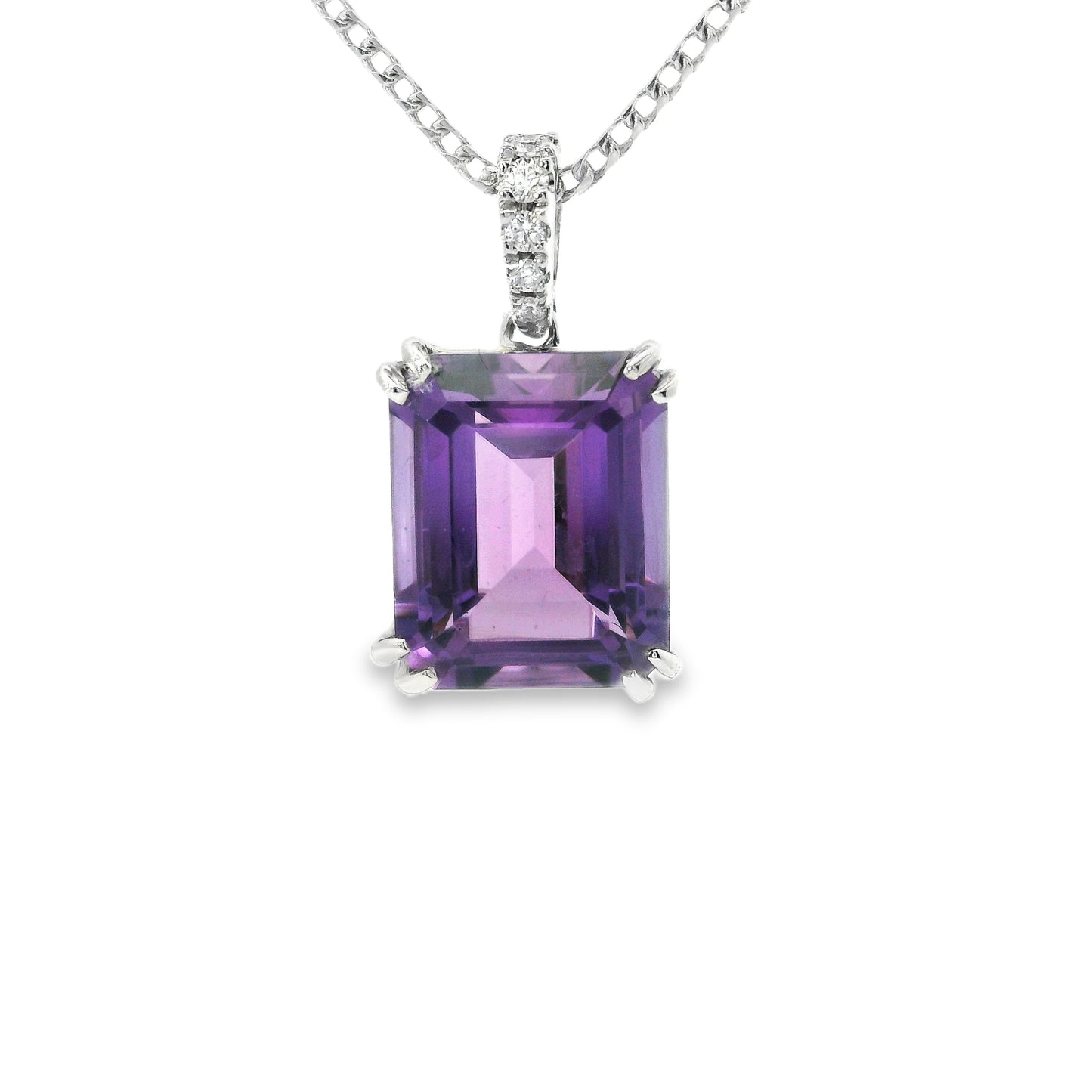 18 White Gold Pendant with Amethyst