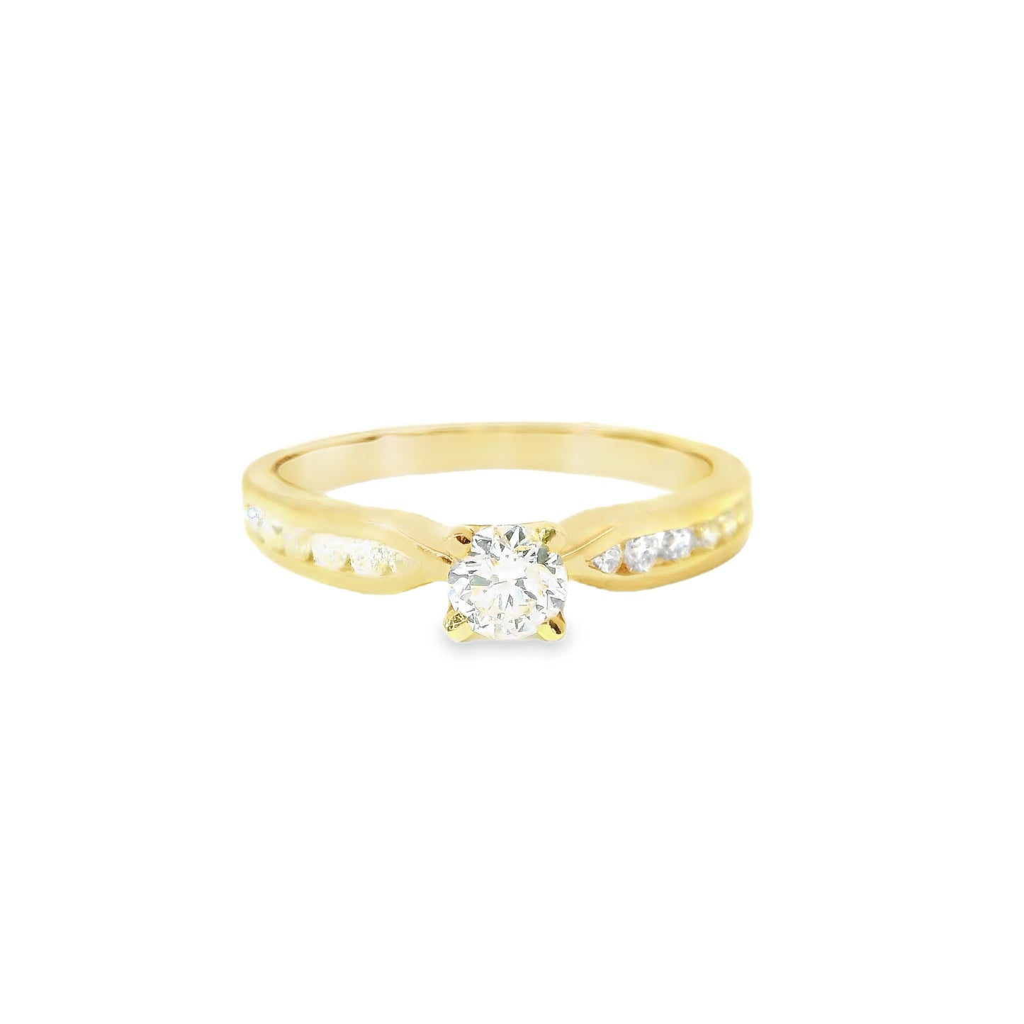 18ct Gold Ring with Diamonds