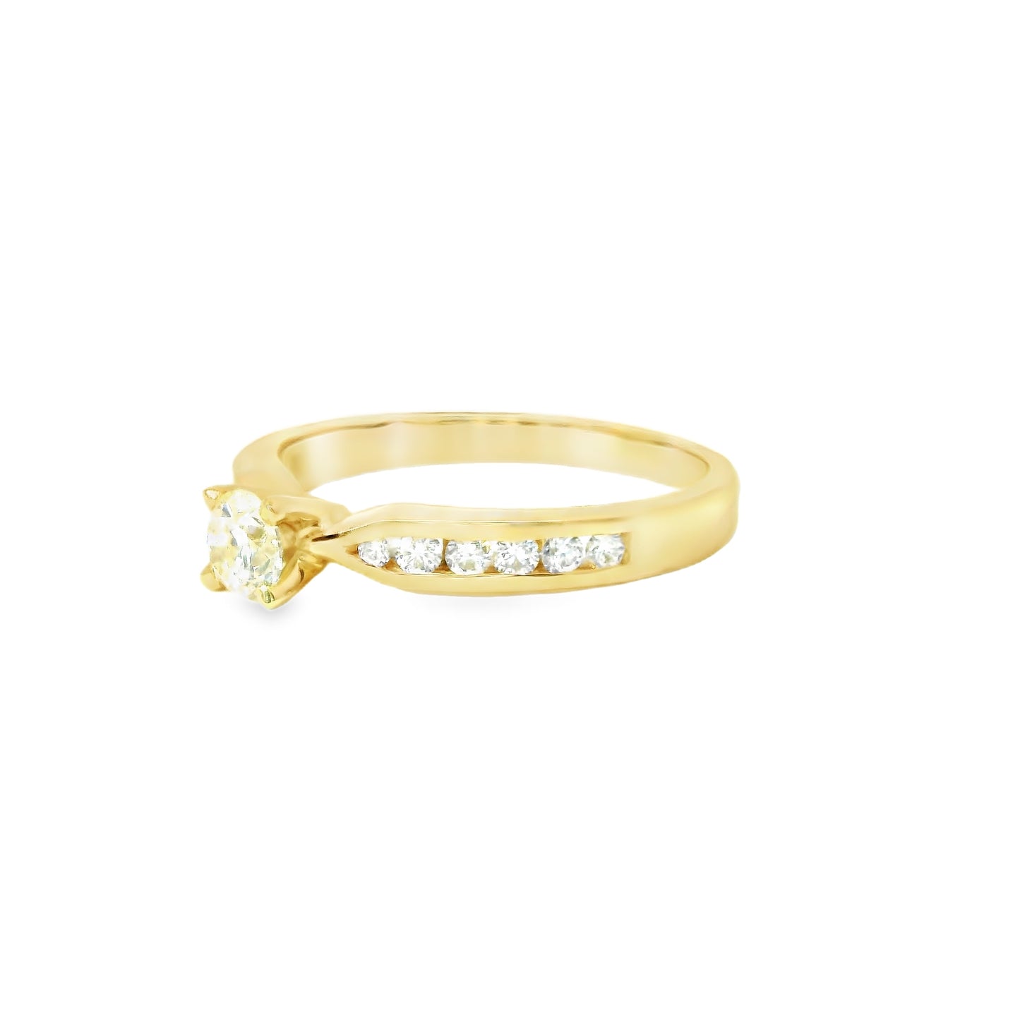 18ct Gold Ring with Diamonds