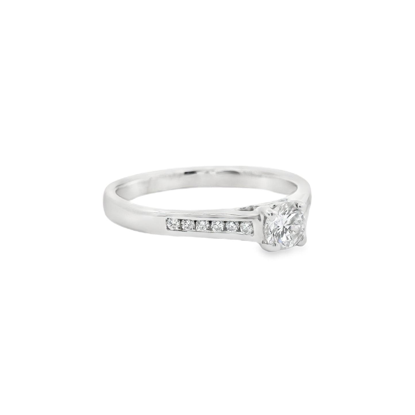 18ct White Gold Ring with Diamonds