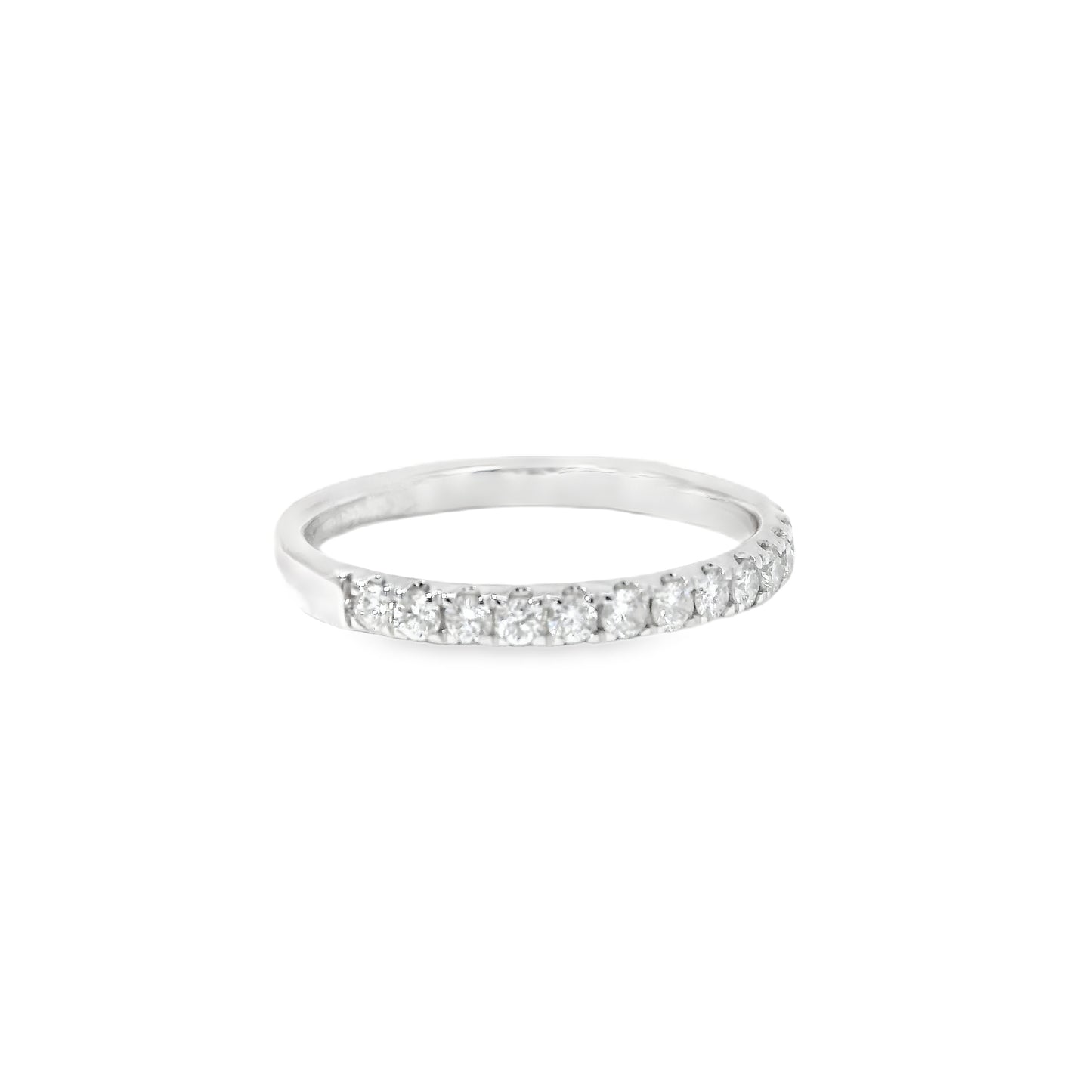 18ct White Gold Ring with Diamonds