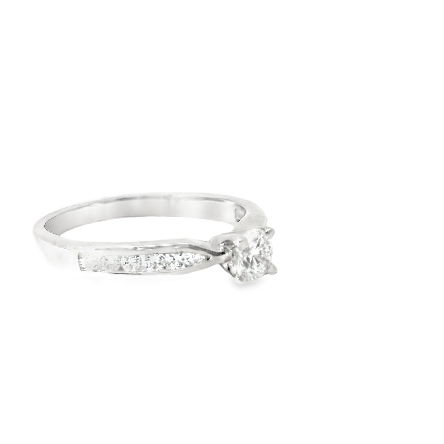 18ct White Gold Ring with Diamonds