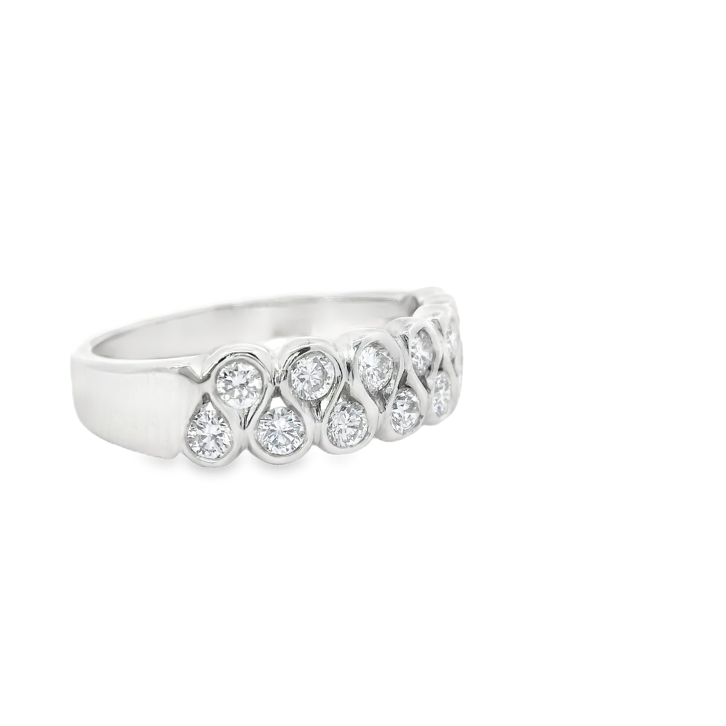 18ct White Gold Ring with Diamonds