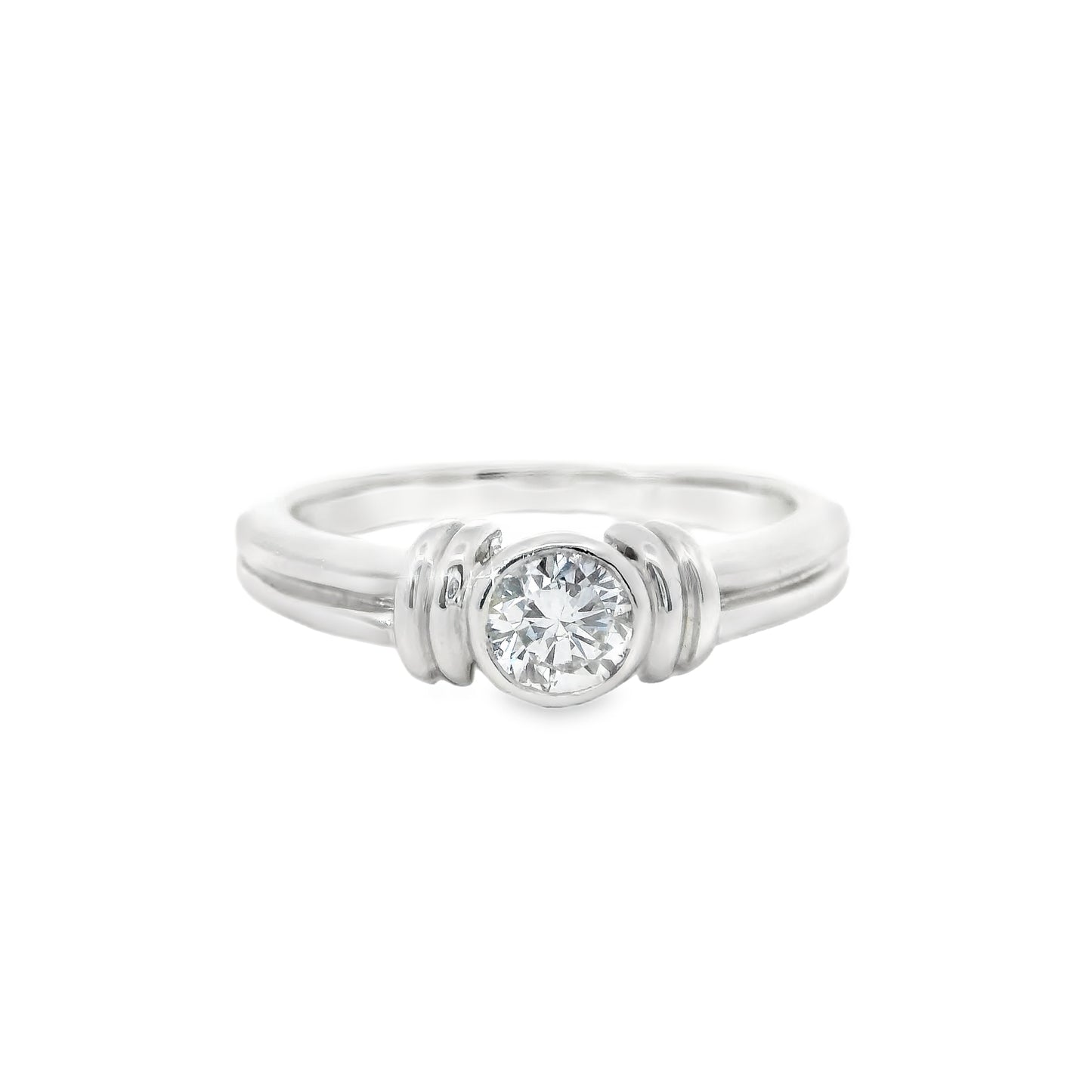 18ct White Gold Ring with Diamond