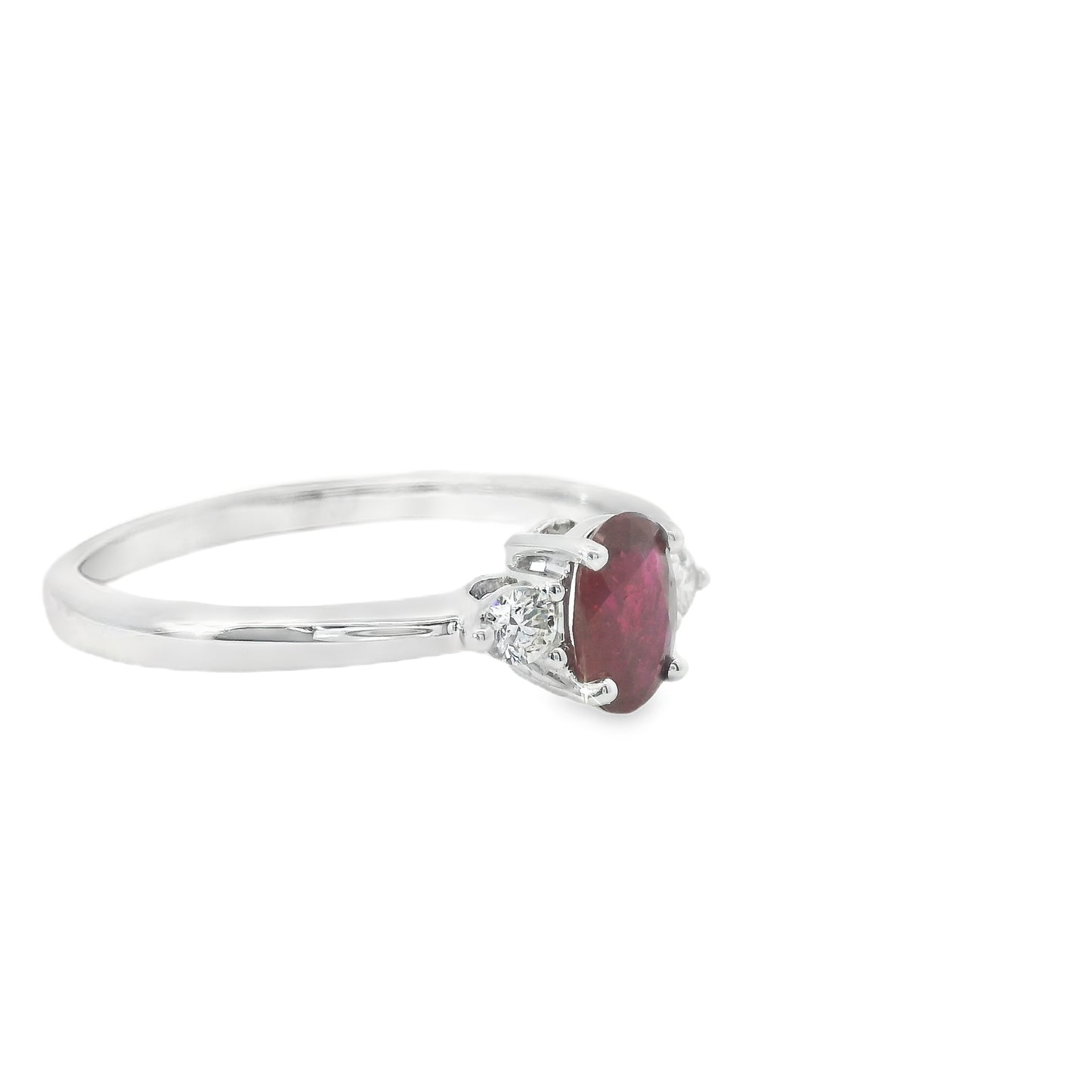 18ct White Gold Ring with Ruby and Diamonds