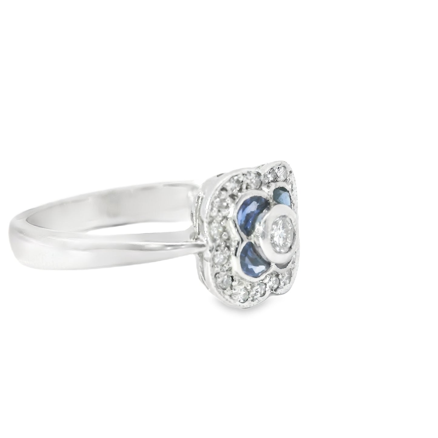 18ct White Gold Ring with Diamonds and Sapphires