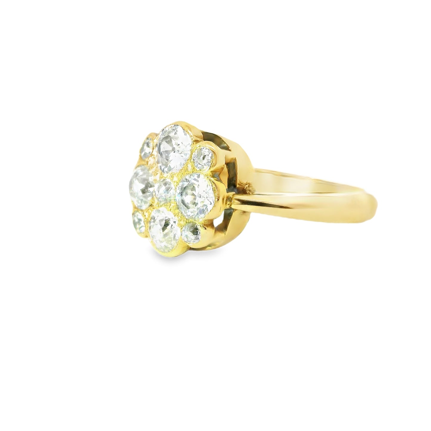 18ct Gold Vintage Daisy Ring