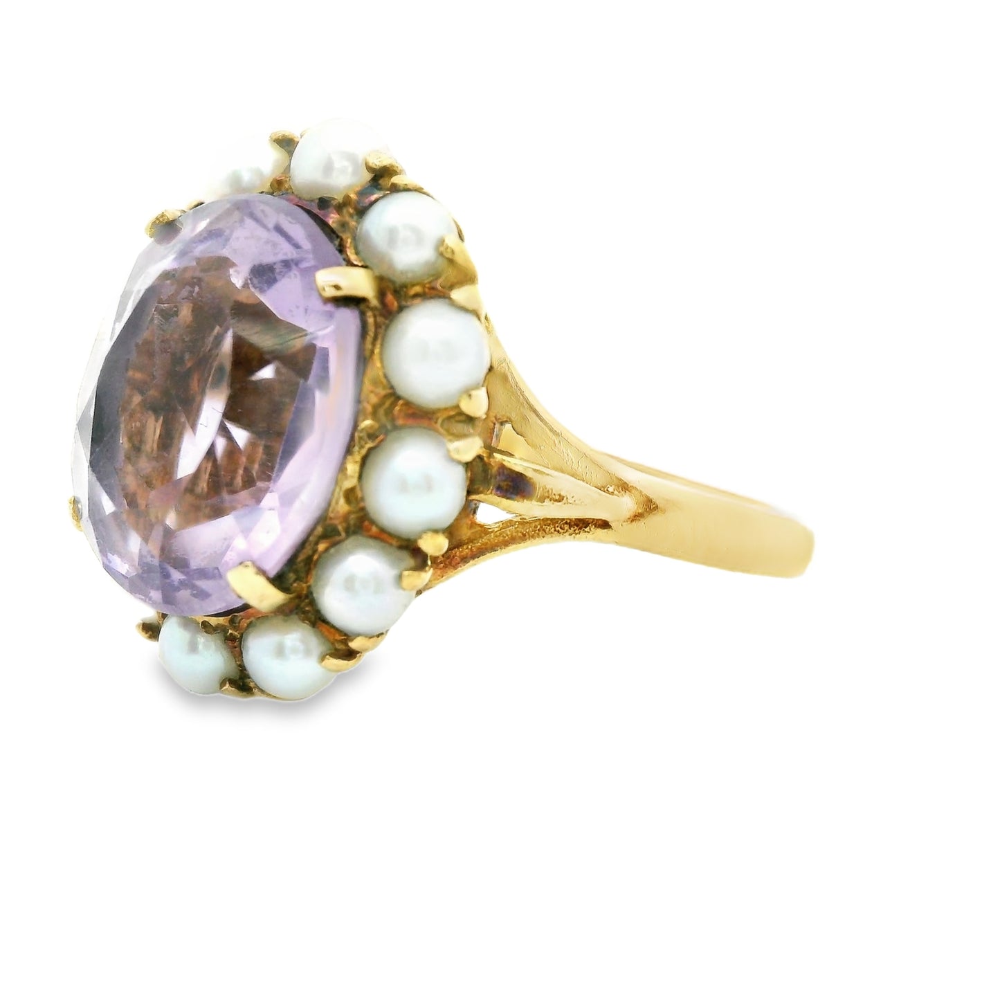9ct Gold Ring with Amethyst