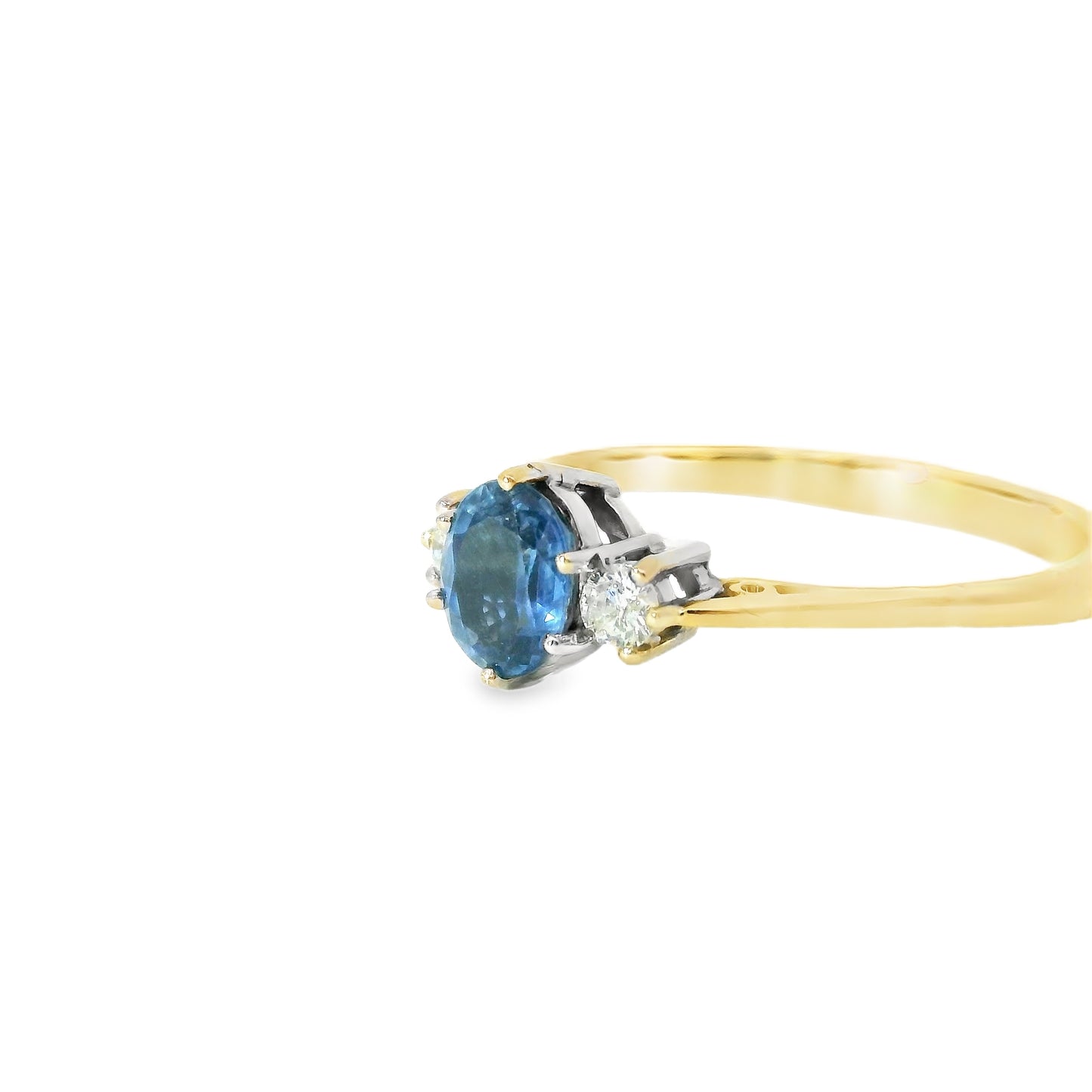 18ct Gold Ring with Sapphire and Diamonds