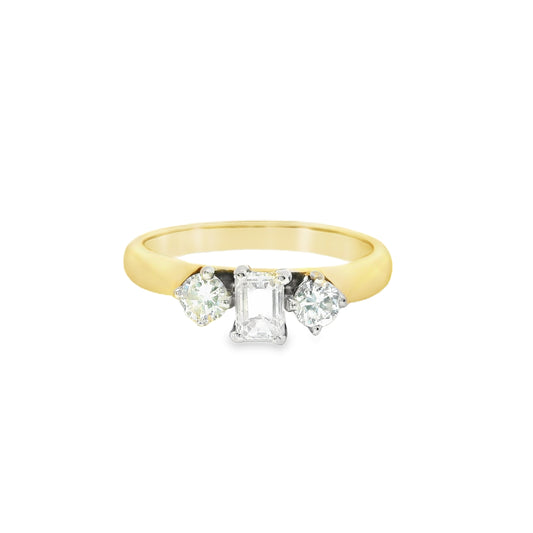 18ct Gold Ring with Diamonds