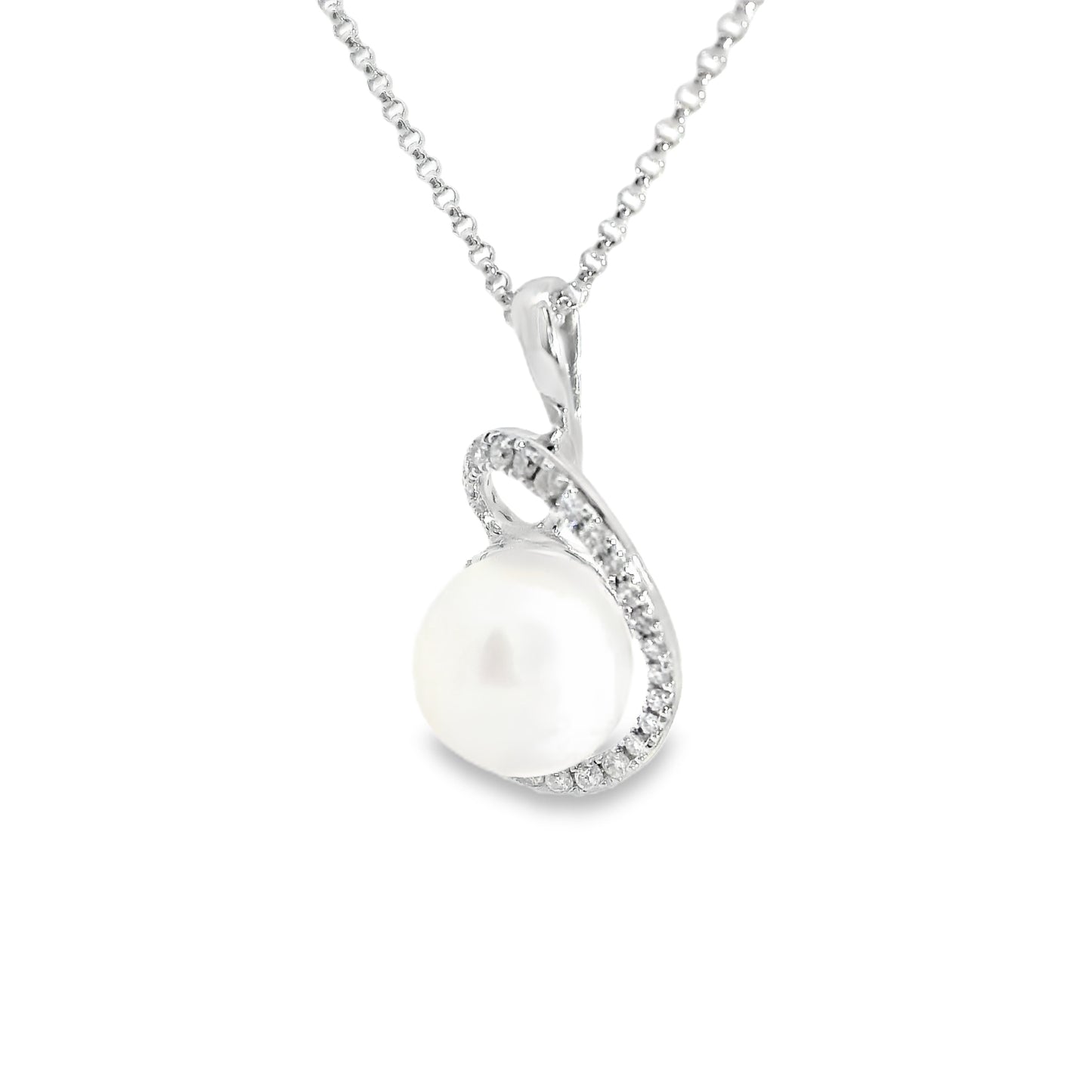 18ct White Gold Pendant with Pearl
