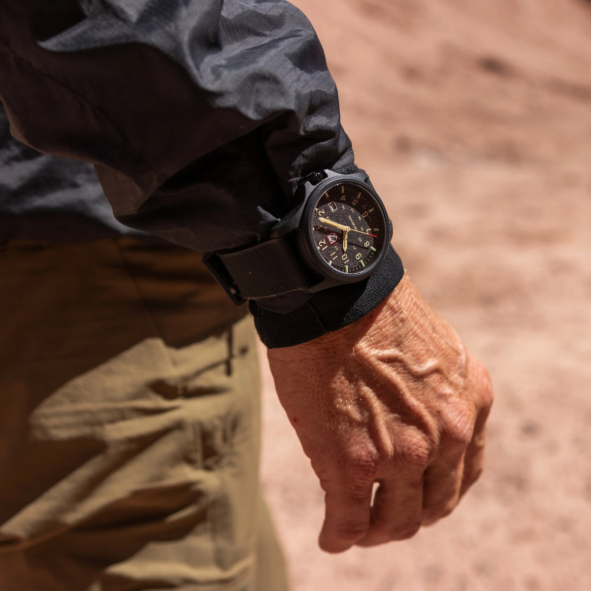 Luminox Atacama Field XL.1970.2 43mm black CARBONOX watch