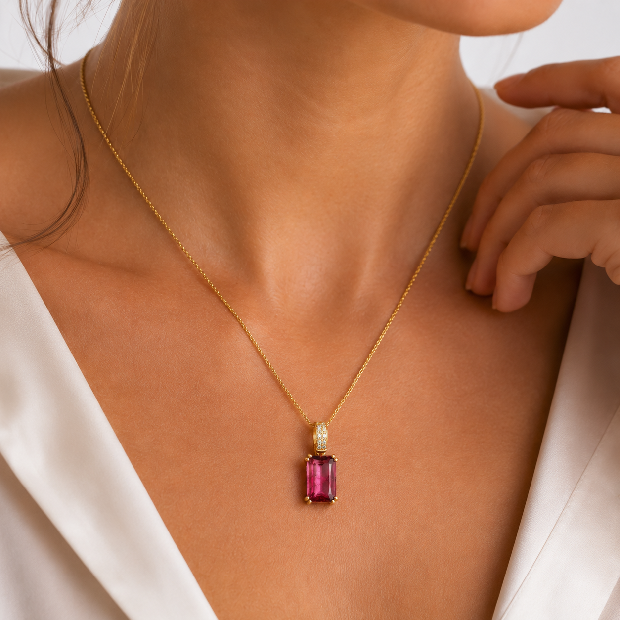 18ct Pinkt Tourmaline and Diamond Pendant