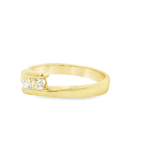 18ct Gold Ring with Diamodns