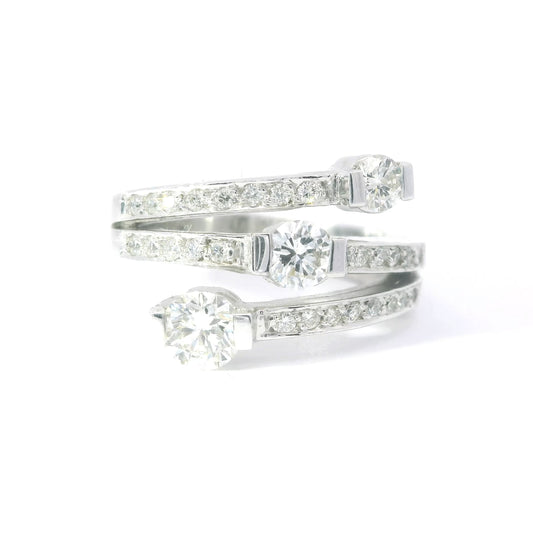 18ct White Gold Ring with Diamonds