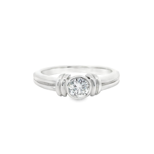 18ct White Gold Ring with Diamond