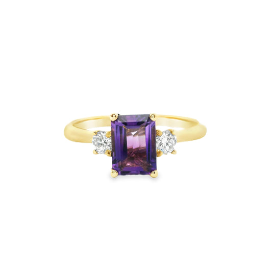 9ct Gold Ring with Amethyst and Diamonds