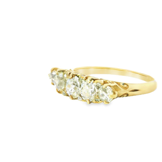 18ct Antique Ring with Diamonds