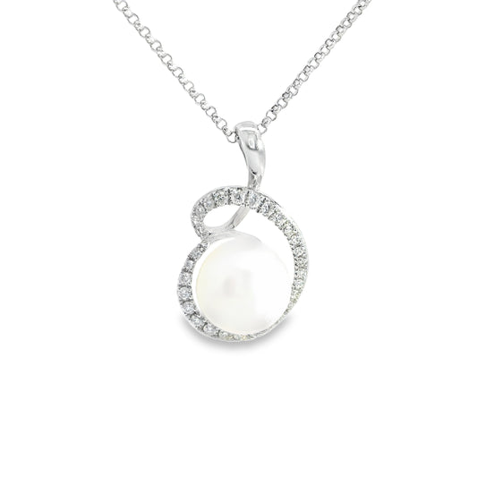 18ct White Gold Pendant with Pearl