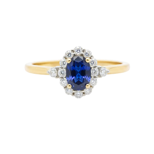 Oval Sapphire and Diamonds Ring in 18ct Yellow Gold