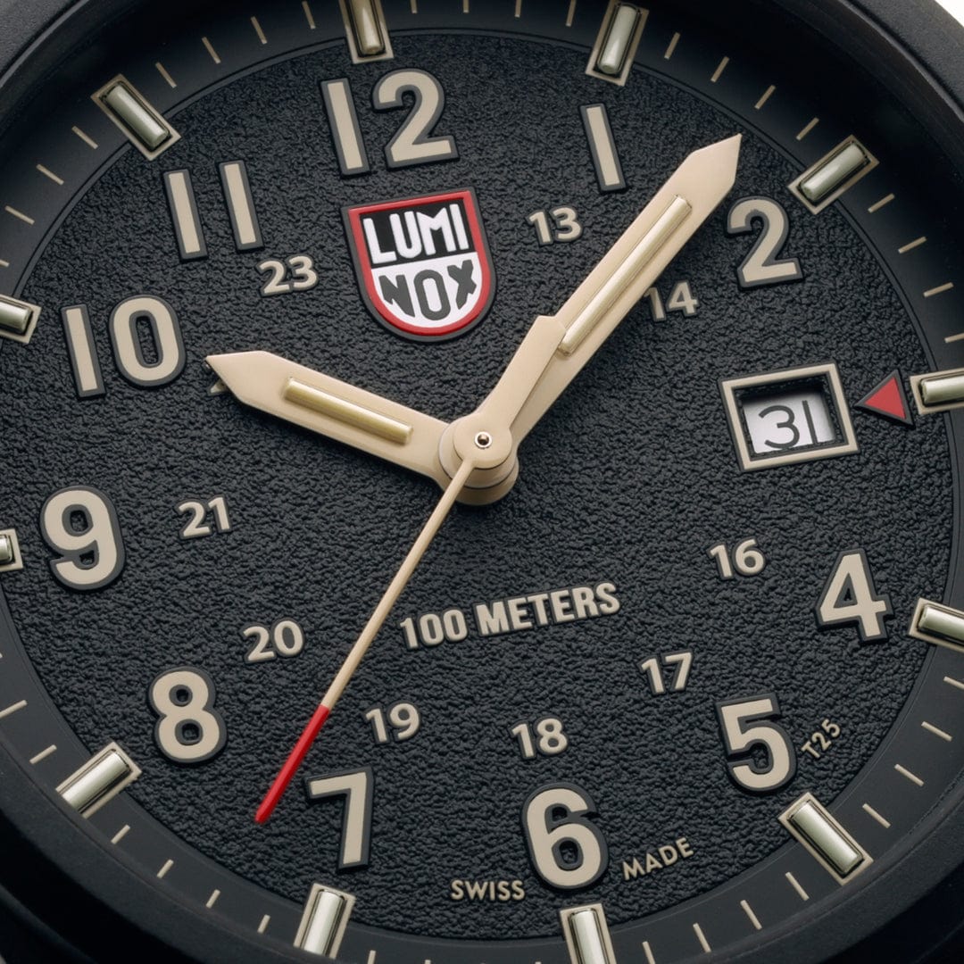 Luminox Atacama Field XL.1970.2 textured black dial with sand numerals