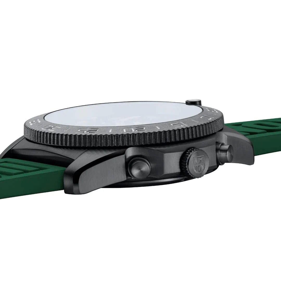 Luminox Pacific Diver XS.3147 illuminated chronograph dial with Luminox Light Technology